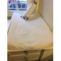 Fundas colchoneta cambiador pique blanco estrella gris