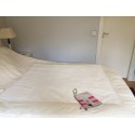 COLCHA AJUSTABLE DE CAMA CON NORDICO BORDADA